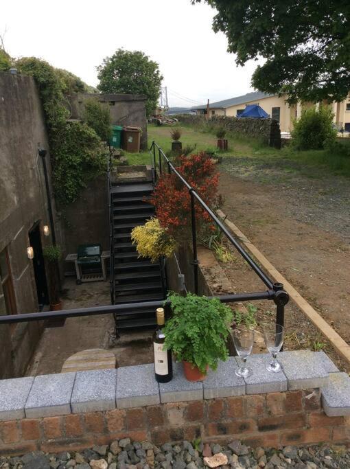 The Armoury: Stylish Ww1 Bunker Villa North Queensferry Bagian luar foto