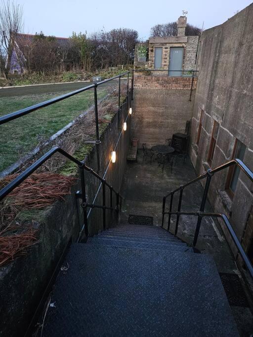 The Armoury: Stylish Ww1 Bunker Villa North Queensferry Bagian luar foto